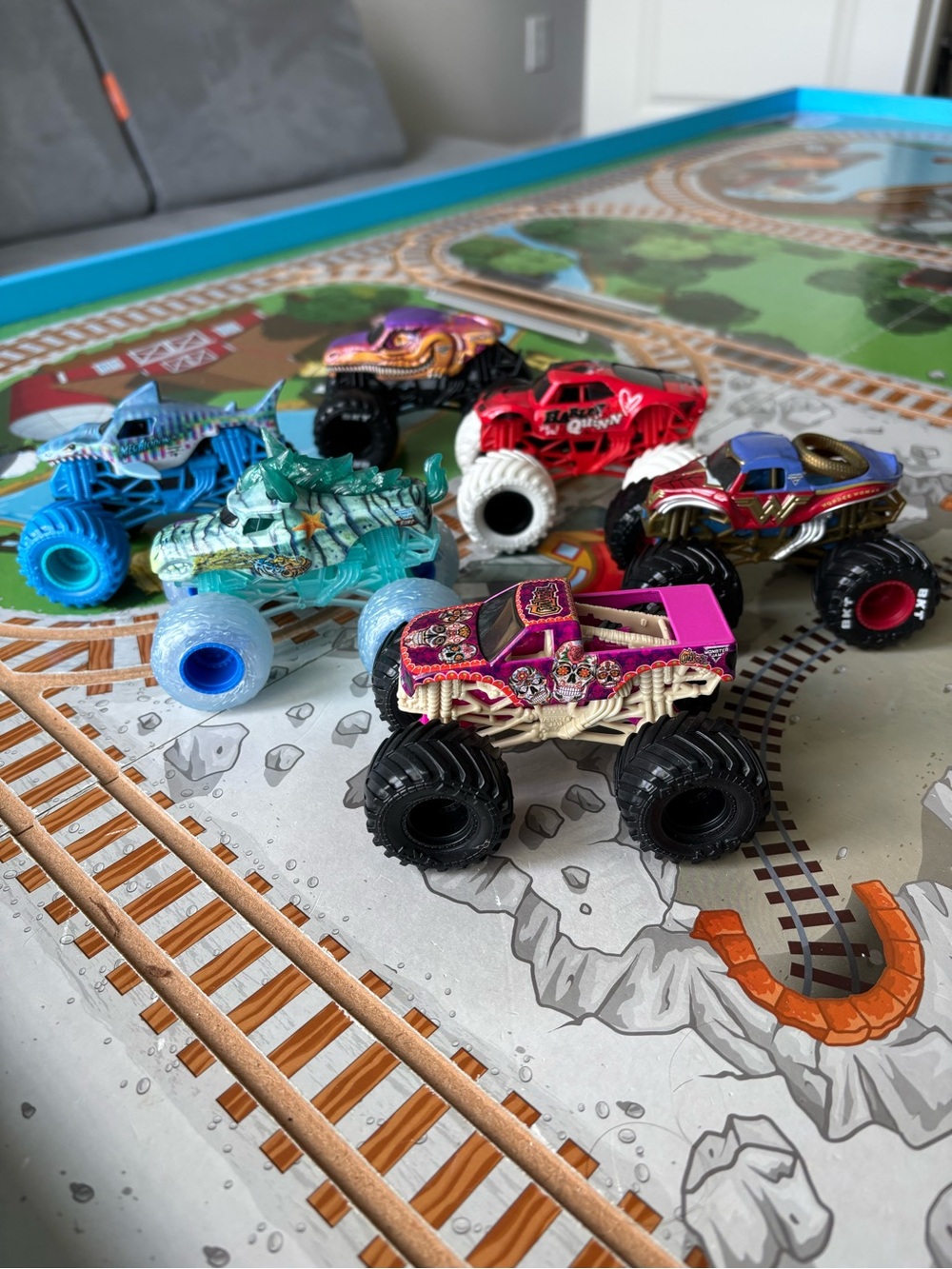 Monster Jam Trucks 1:64 Bundle of Six